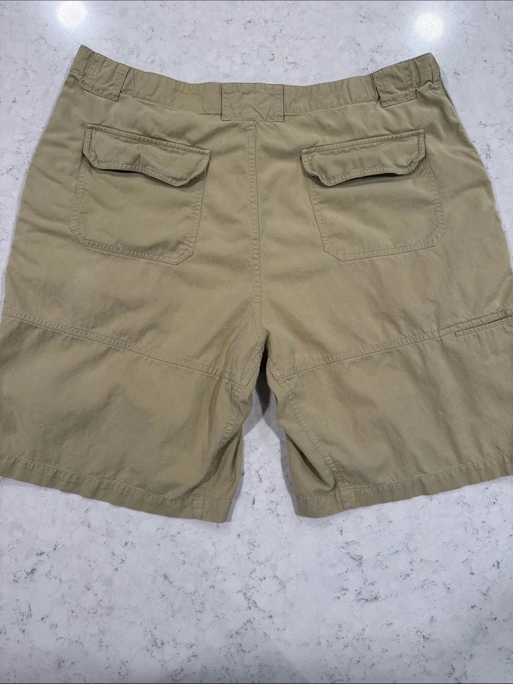 Tommy Bahama Relax Mens 38 Classic Khaki Soft Shorts Multi Pockets Elastic Waist